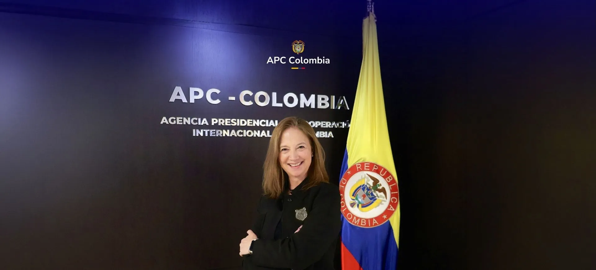 Foto de la directora general de APC Colombia, Adriana Piquero