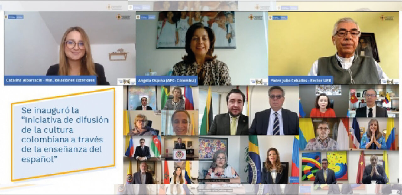 Collage de reunión virtual participantes del curso