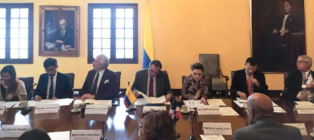 Reunión entre APC-Colombia y las cancillerías de Colombia y República Dominicana