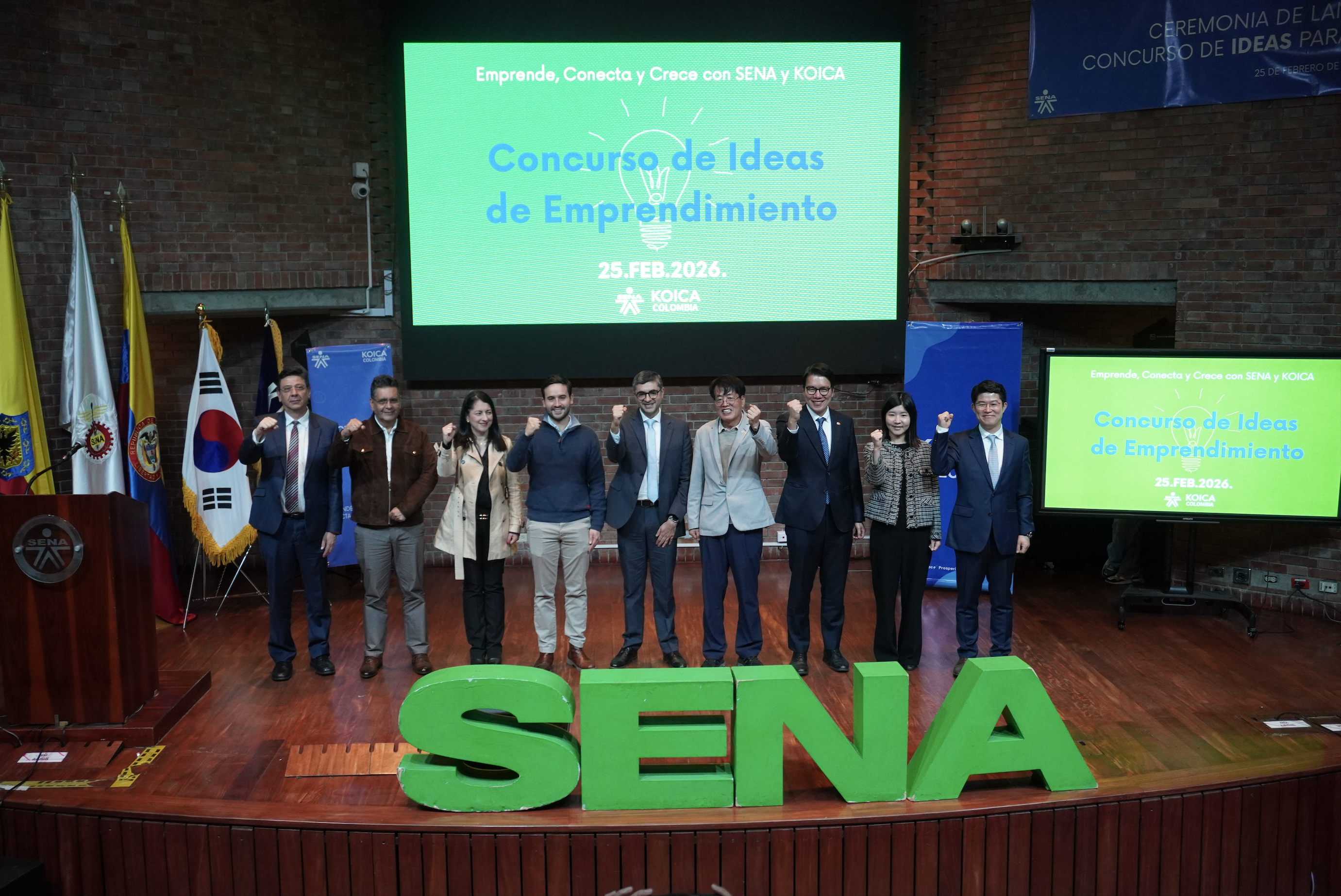 Representantes de las instituciones participantes del el Programa de Voluntariado para el Fortalecimiento de las Capacidades en Educación para el Emprendimiento Innovador.