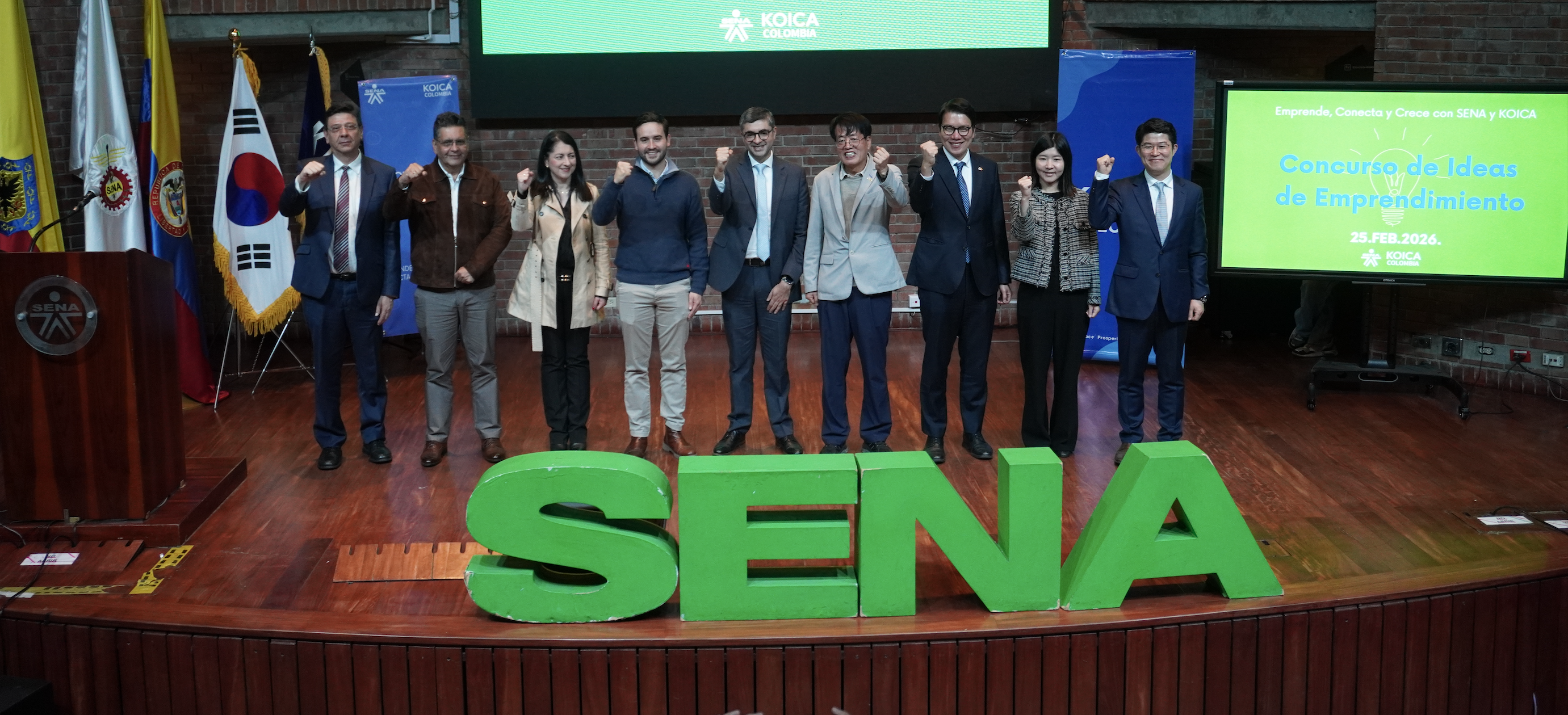 Representantes de las instituciones participantes del el Programa de Voluntariado para el Fortalecimiento de las Capacidades en Educación para el Emprendimiento Innovador. 