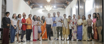 Becarios asiáticos se reunieron con Sergio Londoño Zurek en Cartagena