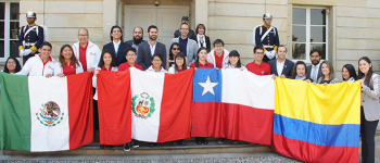 Jóvenes voluntarios de la Alianza del Pacífico llegan a Bogotá para impulsar la “economía creativa”