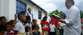 Aulas escolares son símbolo de reconstrucción social en Las Palmas, San Jacinto