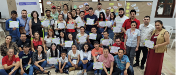 Foto de todos los jóvenes participantes del evento