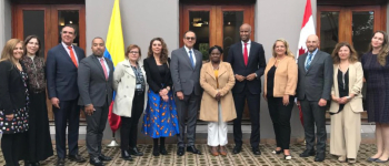 La Vicepresidenta de la República de Colombia, Francia Márquez y la directora general de la Agencia Presidencial de Cooperación Internacional de Colombia, APC-Colombia, Eleonora Betancur González, recibieron al ministro de desarrollo internacional de Canadá, Ahmed Hussen.