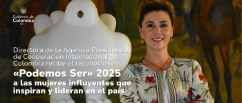 Foto la directora general de APC Colombia, Eleonora Betancur con la escultura de la Paloma de la Paz de Fernando Botero, arriba a la izquierda el logo del Gobierno de Colombia, abajo a la izquierda el titulo de la nota