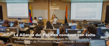 Foto del taller de formulación de proyectos de la Alianza del Pacífico en Cali, arriba en el medio el logo del Gobierno de Colombia, abajo el titulo de la nota 