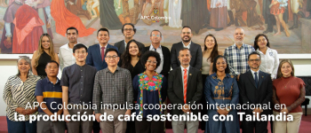 Participantes del intercambio de conocimientos en una tailandéses y colombianos. Entidades participantes en el cuerpo de la nota.