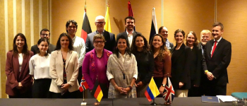 Delegados de la la firma de la tercera renovación de la Declaración Conjunta de Intención sobre bosques, biodiversidad y clima