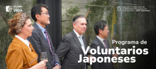 Portada de la noticia con logos institucionales. Se ve de izquierda a derecha a la Directora General de APC Colombia y representantes de JICA participando del programa de Voluntarios Japoneses para la Cooperación con el Extranjero. Texto: Programa de Voluntarios Japoneses