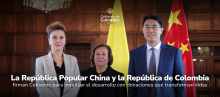 Directora de APC Colombia, Embajador de China y Ministra encargada en el evento.